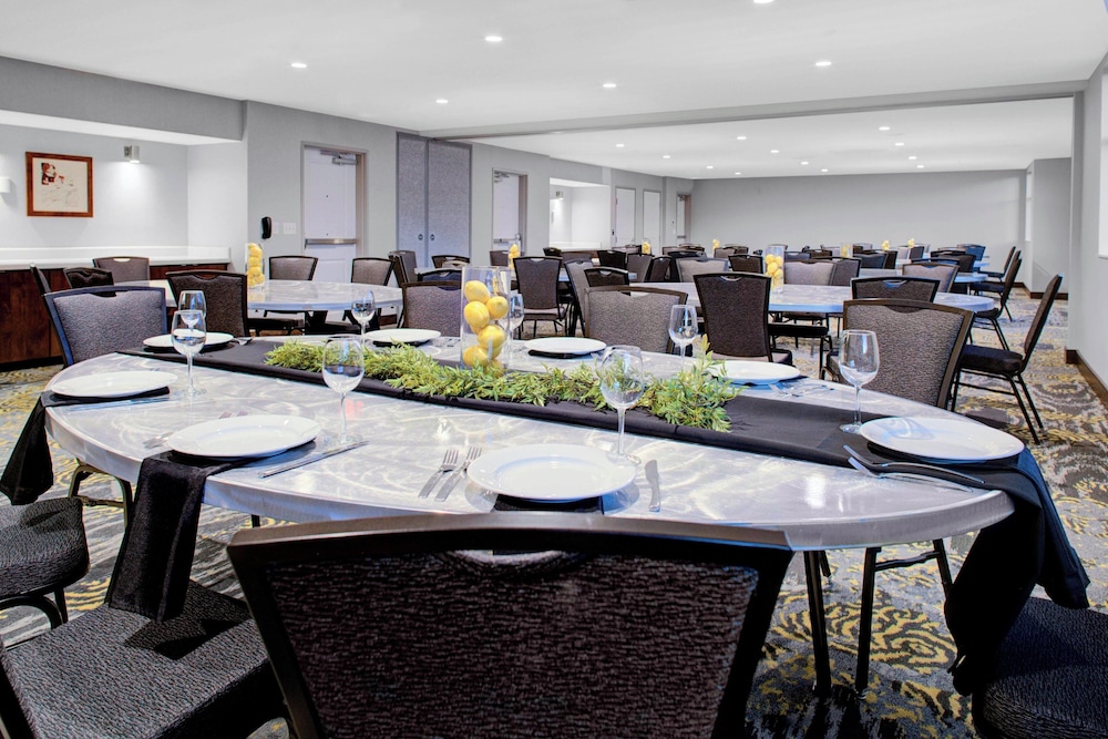 Fairfield by Marriott Inn & Suites Boulder Broomfield Interlocken - photo 27