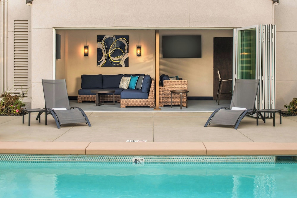 Courtyard by Marriott Vacaville - photo 21