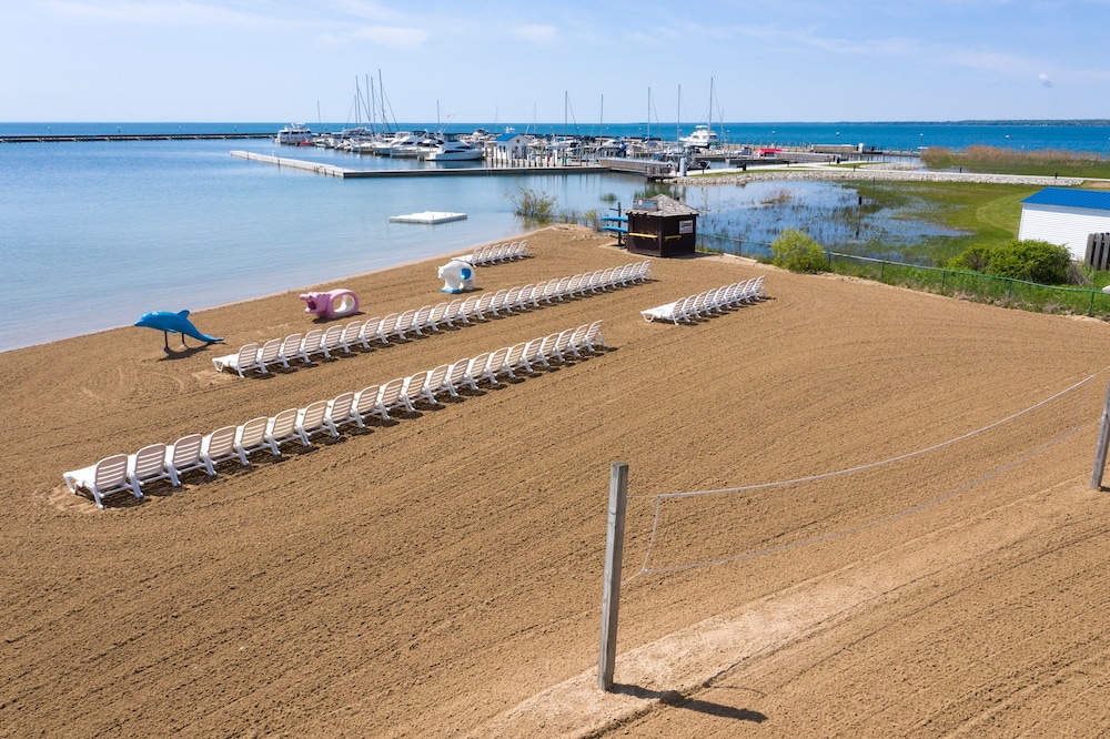Tawas Bay Beach Resort - photo 45