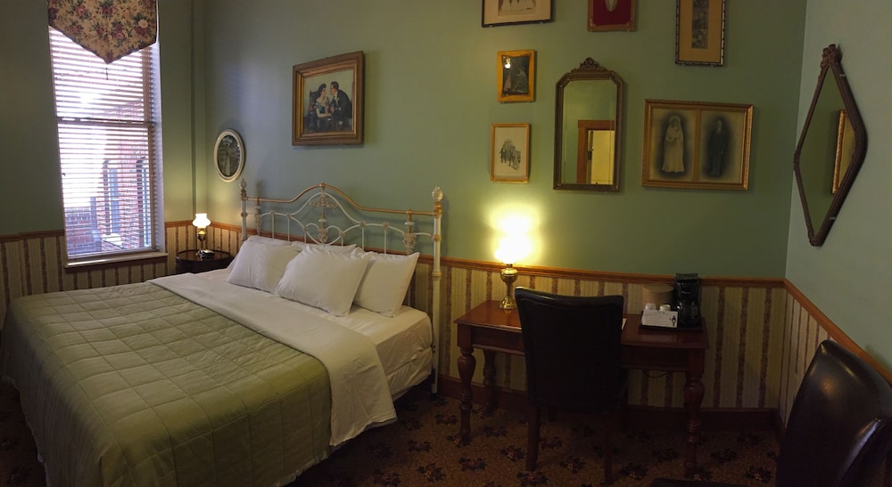 Hotel Millersburg - photo 19