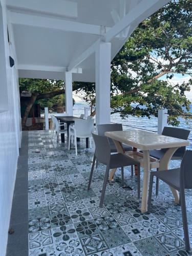 Tubod Mar Terraza 3 bedrooms and basement up to 18 pax — hotel in Jagna