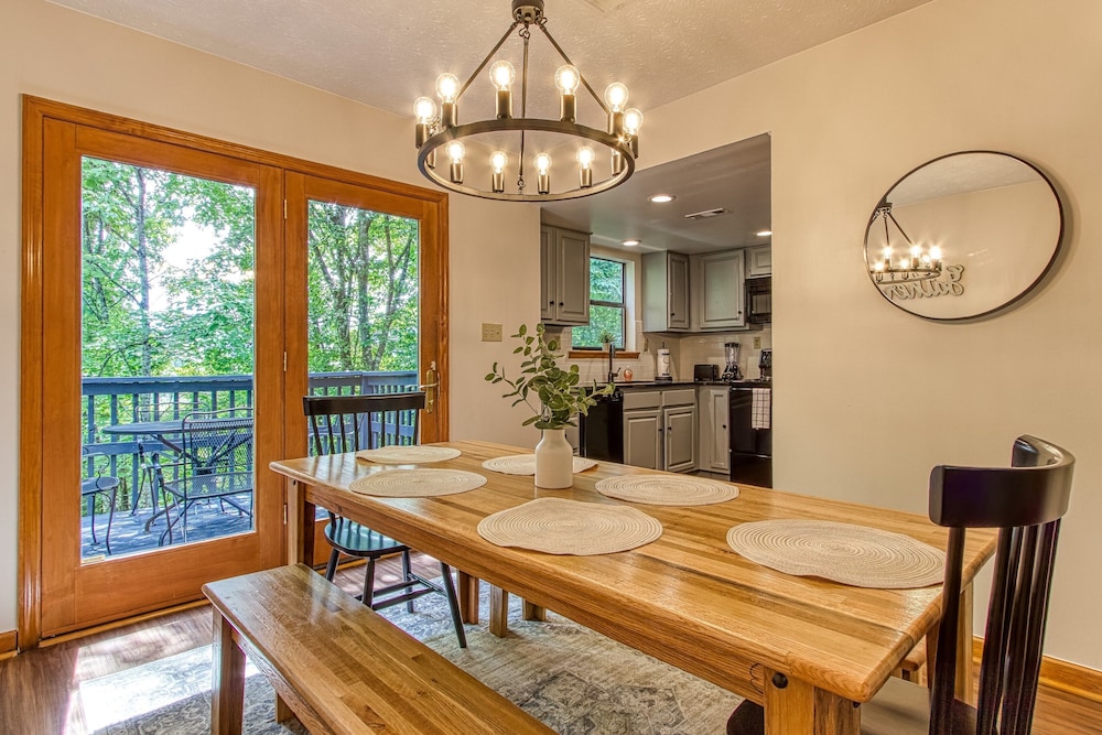 Pinecrest Townhomes 1K2Q Renovated - photo 9