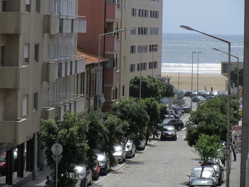 Porto Beach Apartment III — 4-Star Luxury Hotel in Matosinhos, Portugal