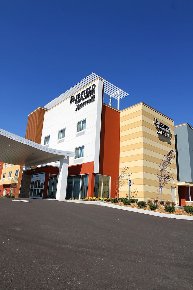 Fairfield Inn & Suites by Marriott London - photo 43
