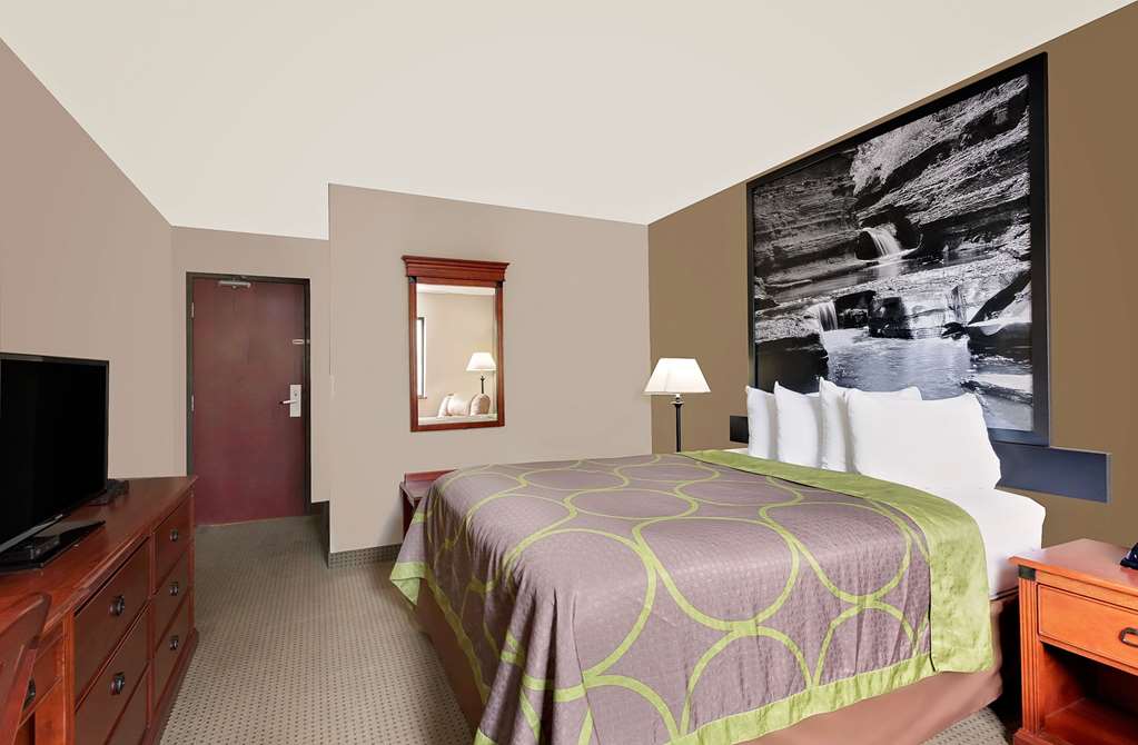 Super 8 by Wyndham Ithaca - photo 10