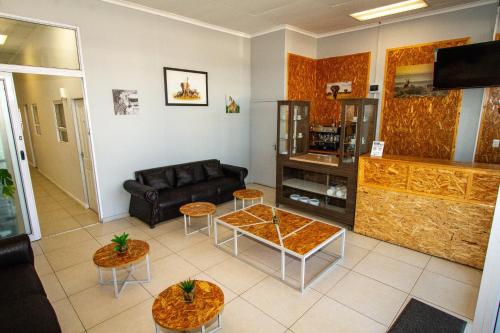Lodge Luxe Cozy Bedrooms Free WiFi Robust Security