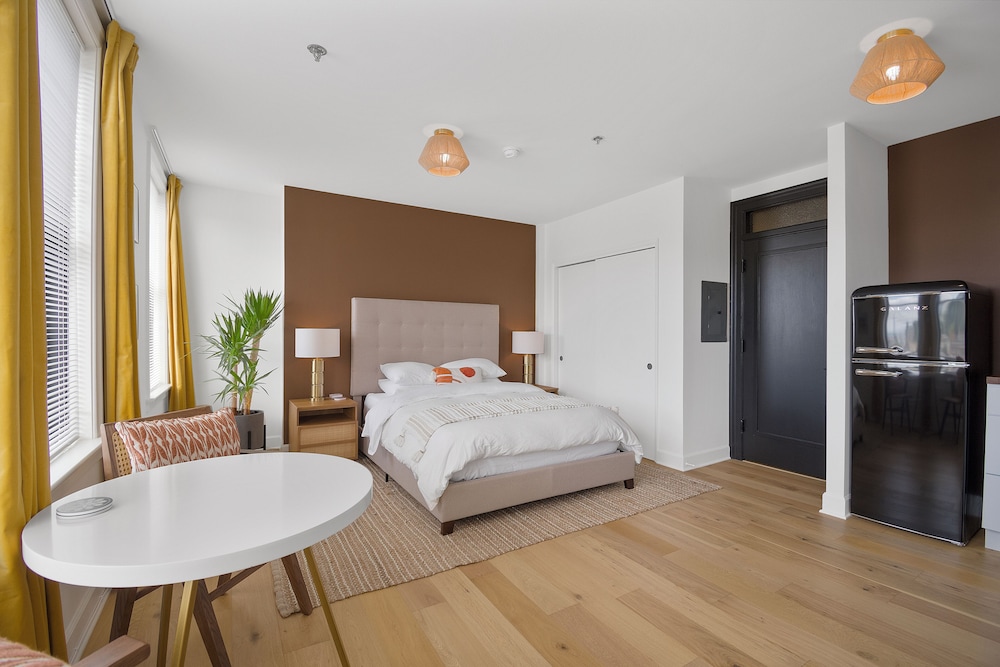 Norblad Hotel - photo 101