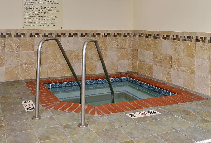 Hampton Inn Ottumwa - photo 94