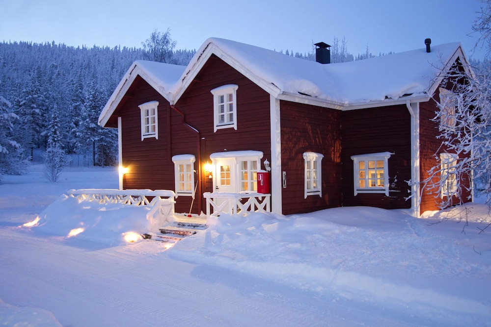 Immelkartano — 4-Star Luxury Hotel in Kittilae, Finland