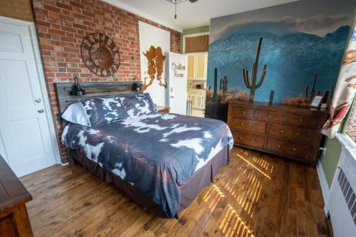 Cardinal Inn Western Room in Cornwall, Canada