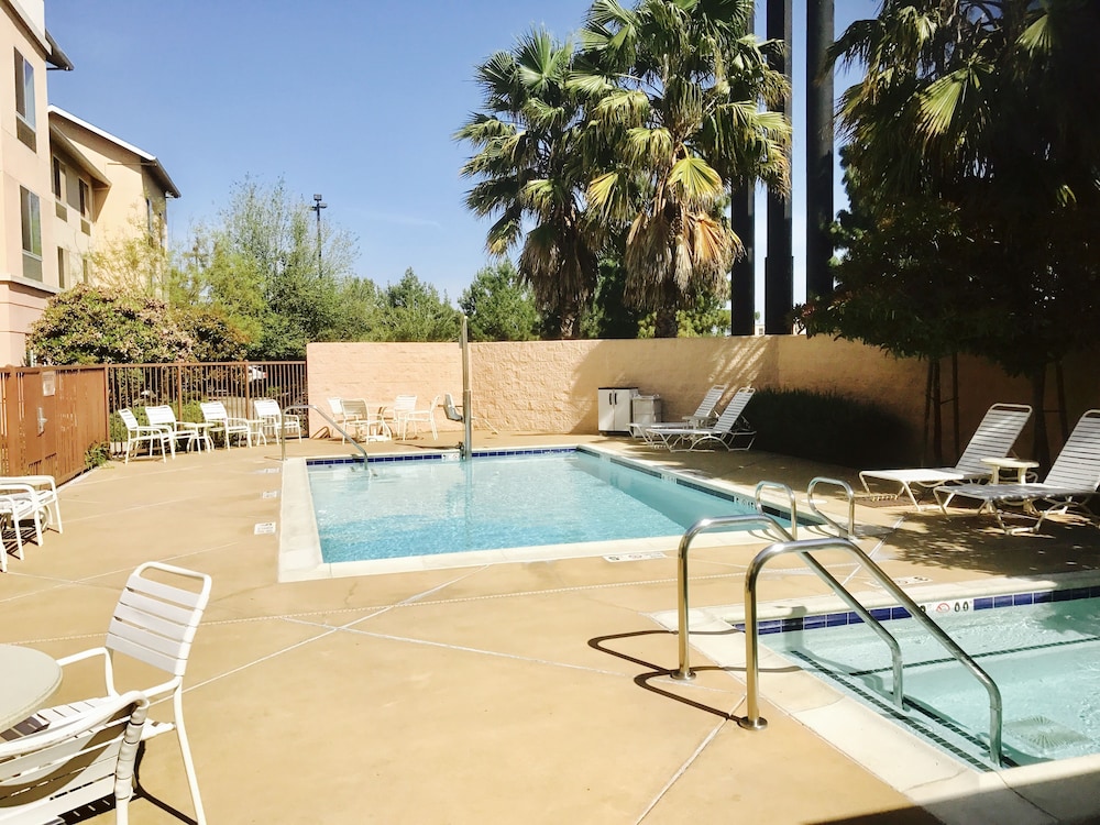 Fairfield Inn & Suites by Marriott Sacramento Airport Natomas - photo 4
