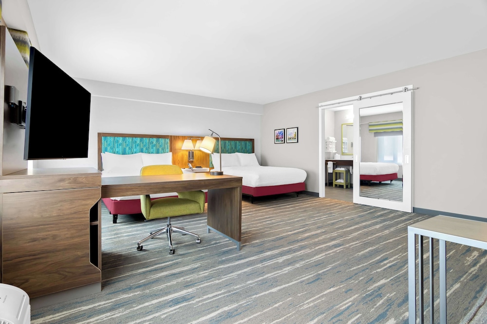 Hampton Inn & Suites by Hilton Chicago Medical District UIC - photo 6