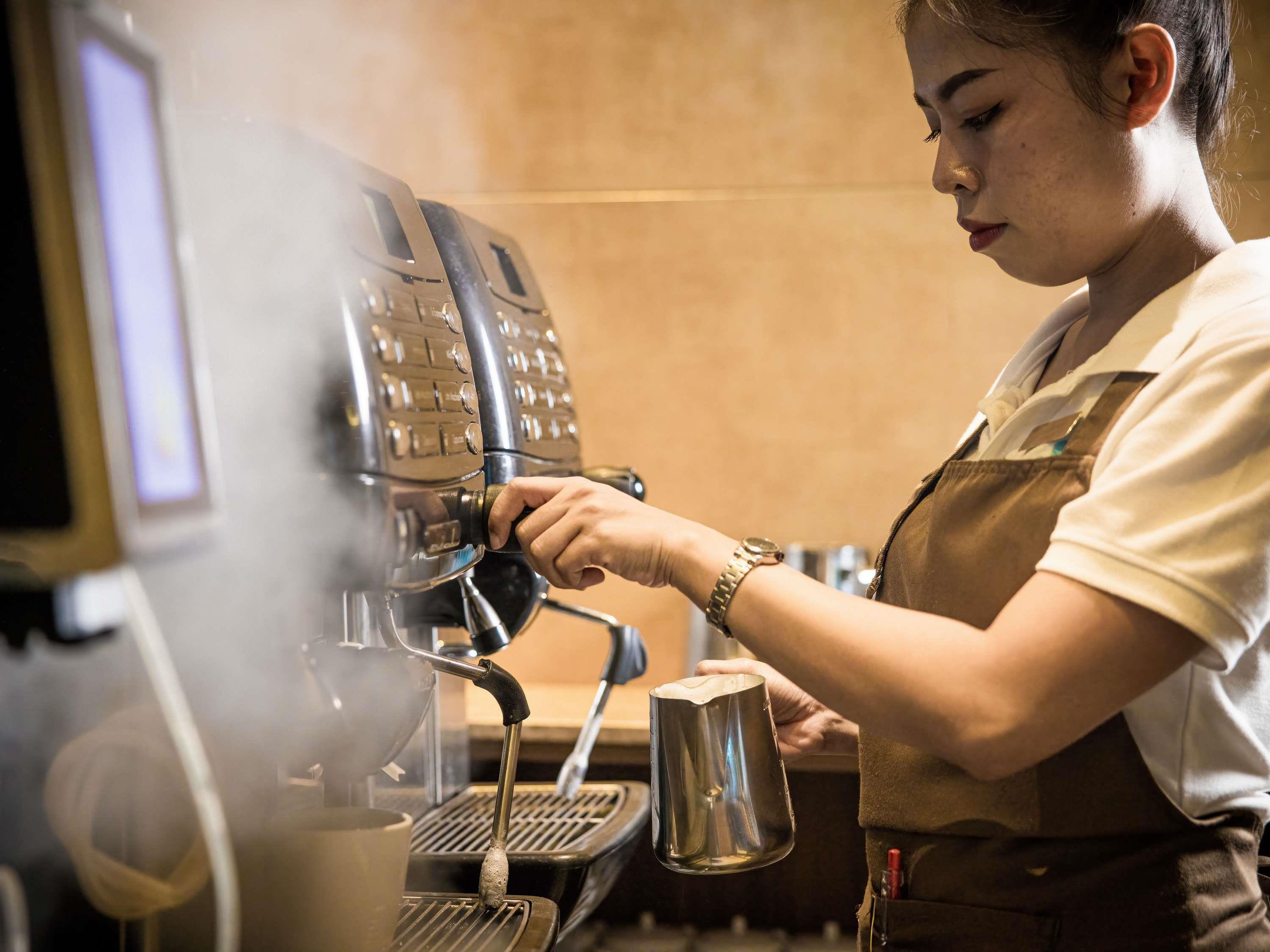 מזון ומשקאות