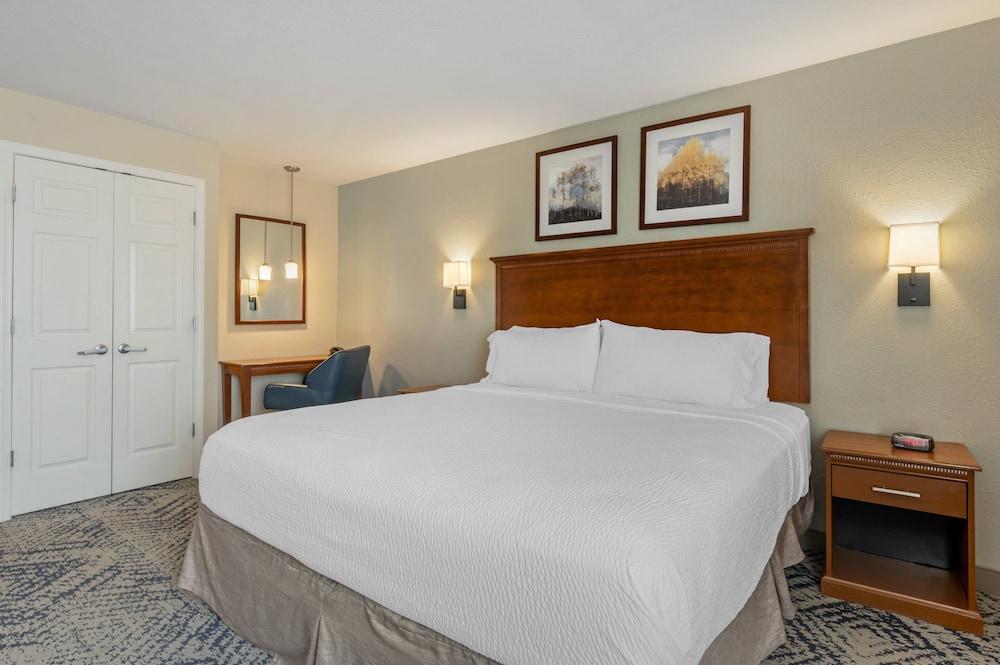 Candlewood Suites Indianapolis East by IHG - photo 7