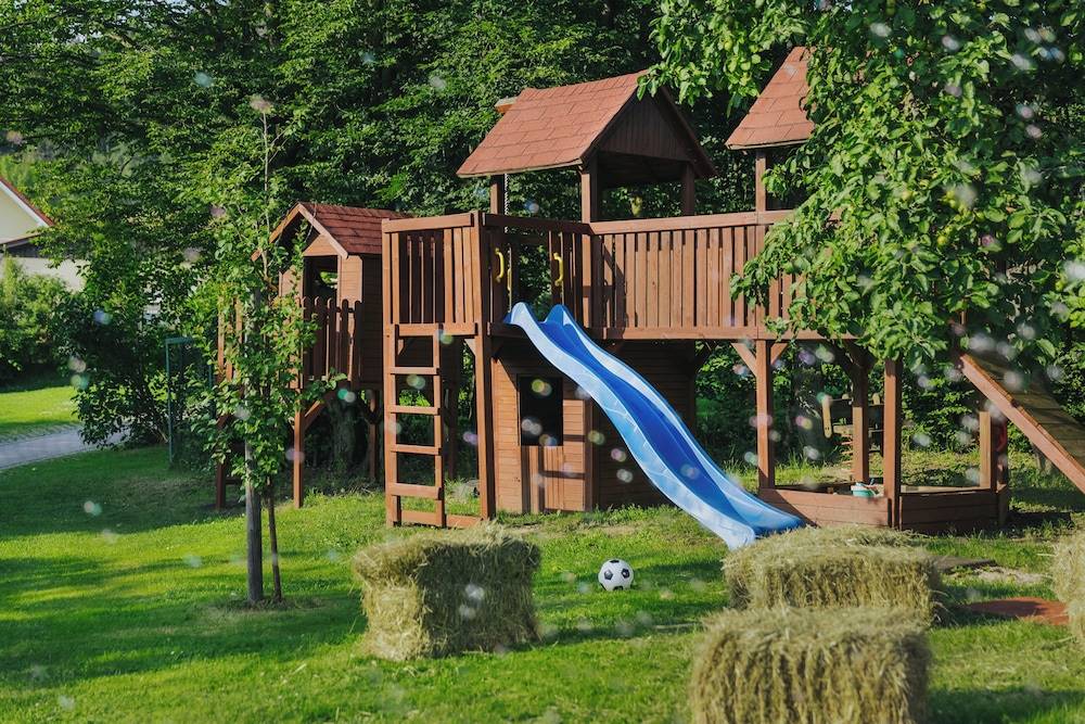 Children's play area - outdoor