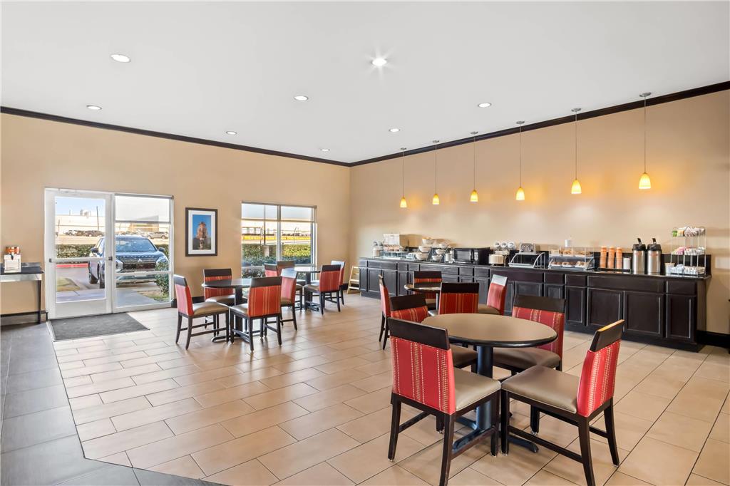 Comfort Suites Waxahachie Dallas - photo 33