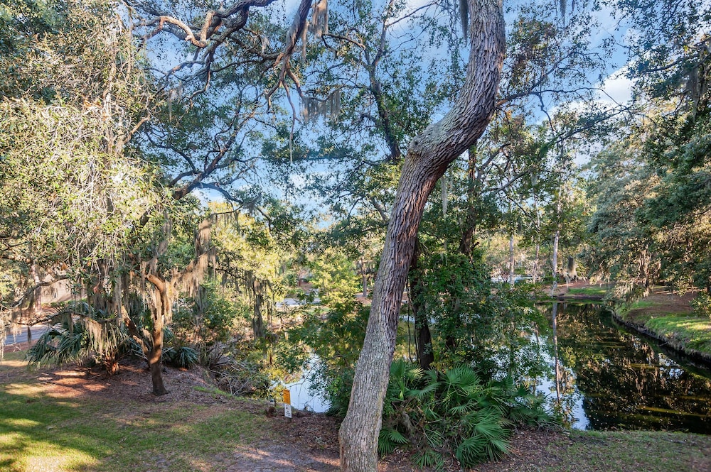 2316 Racquet Club at The Sea Pines Resort - photo 21