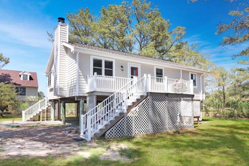 Osprey Pet friendly Fireplace in Chincoteague, United States
