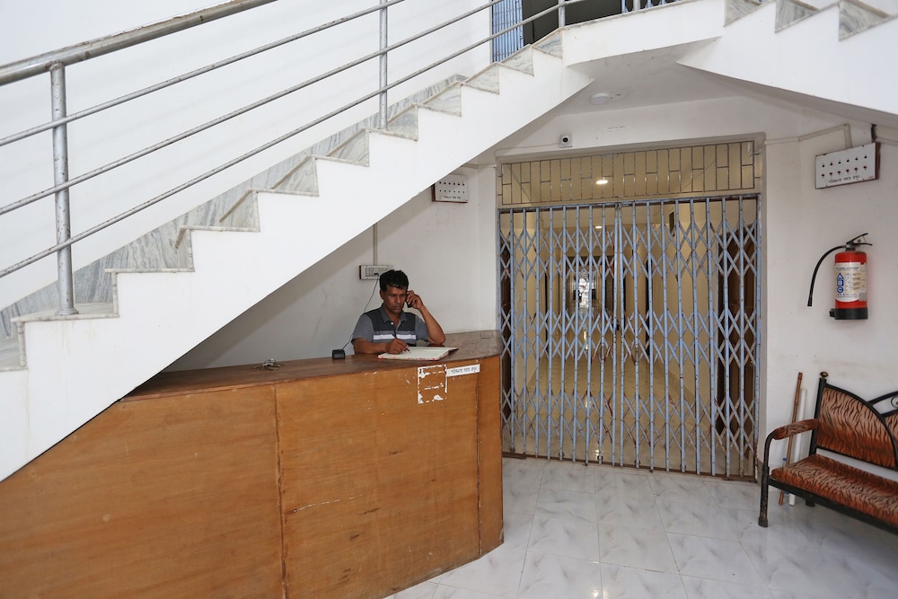 OYO 43270 Ishita Residency New Delhi