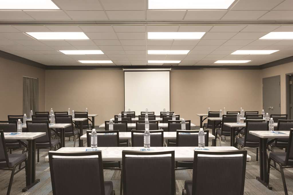 HYATT house Miami Airport - photo 24