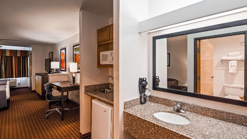 Best Western Inn & Suites - photo 7
