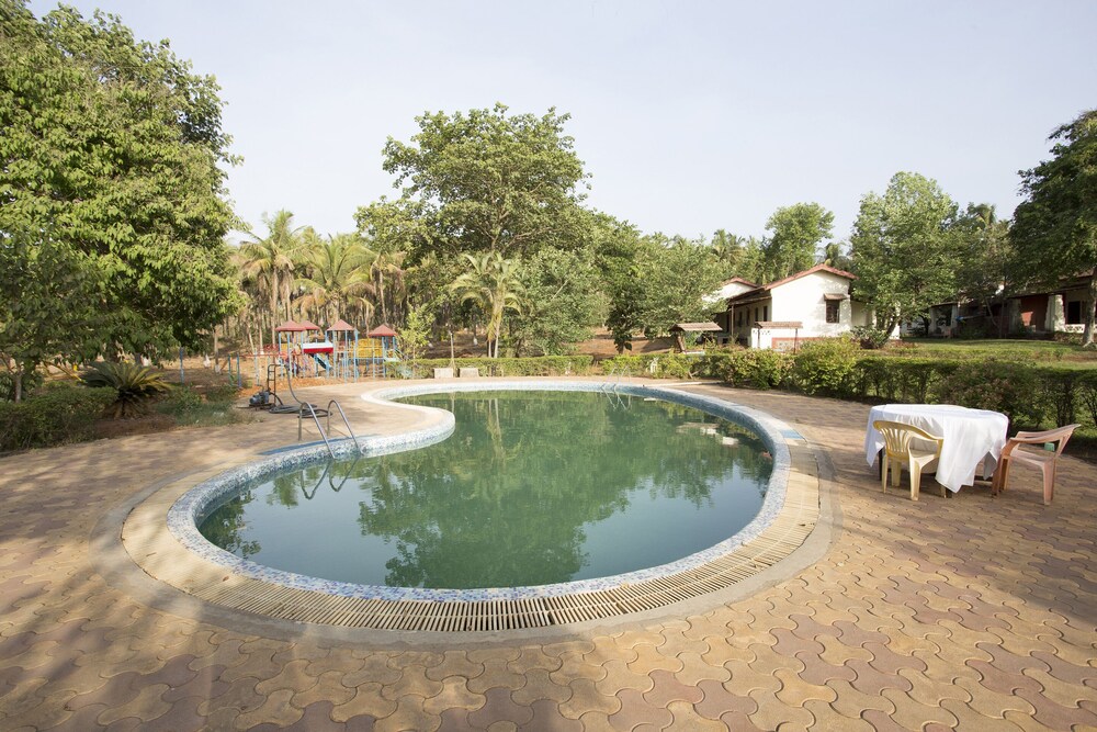 OYO 39586 Satya Resort in Karjat, India