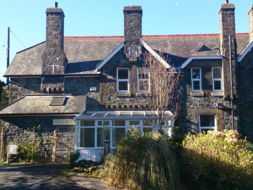 Penbryn Mynach Holiday Cottage — 4-Star Luxury Hotel in Barmouth, United Kingdom