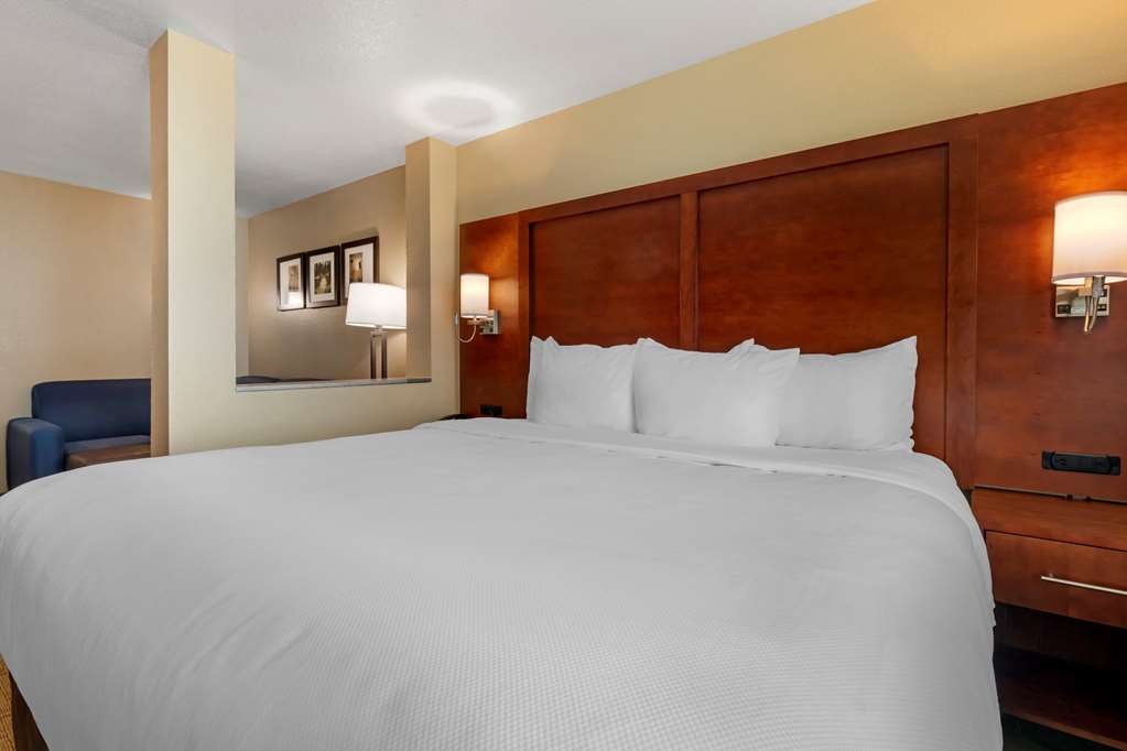 Comfort Inn & Suites Euless DFW West - photo 17