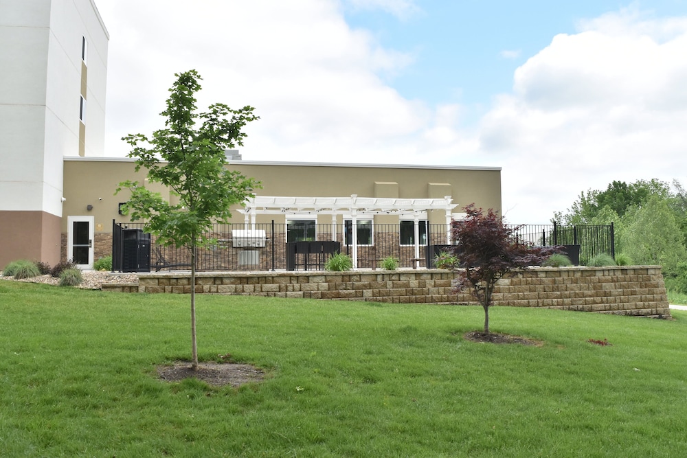 Candlewood Suites Kansas City Independence by IHG - photo 48