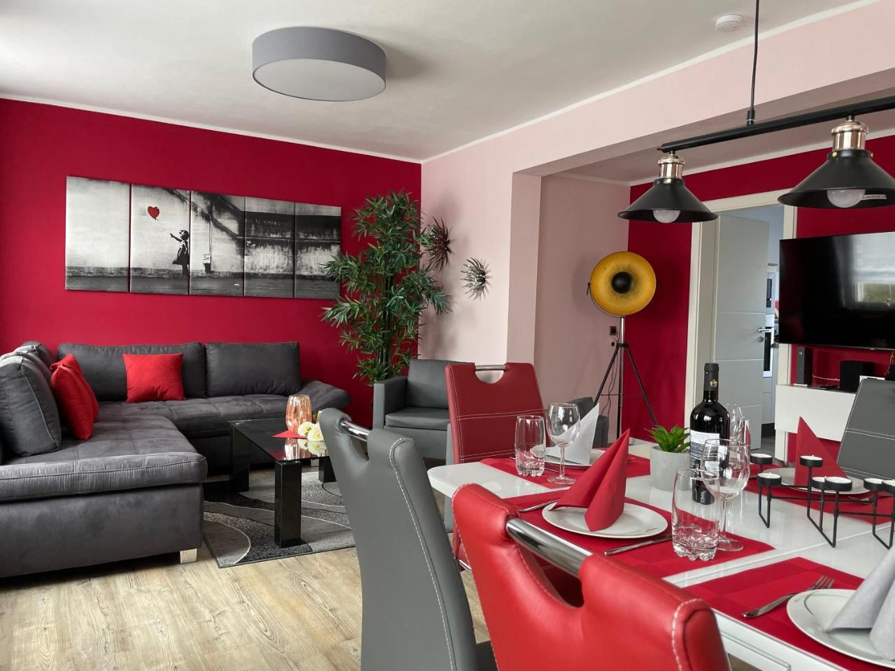 Ferienhaus BellaVita mit großem eingezäuntem Garten Infrarotsauna 3 Hunde willkommen Badesee 800m entfernt in Walkenried, Germany