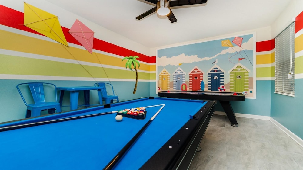 Spacious 6BR w Pool SPA With a Stunning Green View - photo 2
