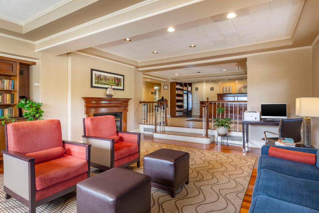 MainStay Suites Foxboro Mansfield - photo 9