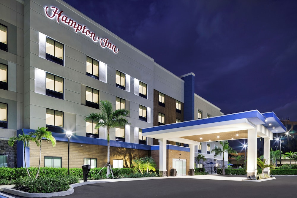 Hampton Inn Fort Myers Downtown - photo 34