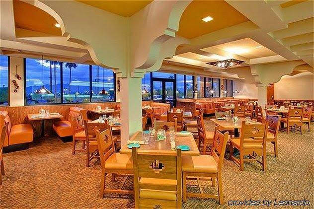 Holiday Inn Hotel & Suites Tucson Airport North - photo 3