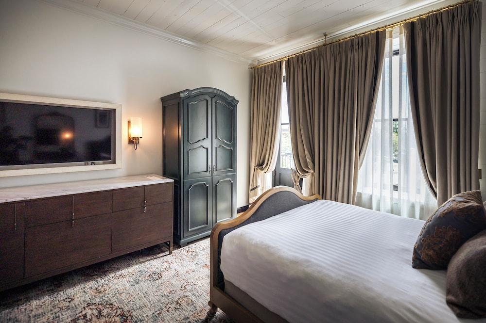 The Charmant Hotel - photo 19