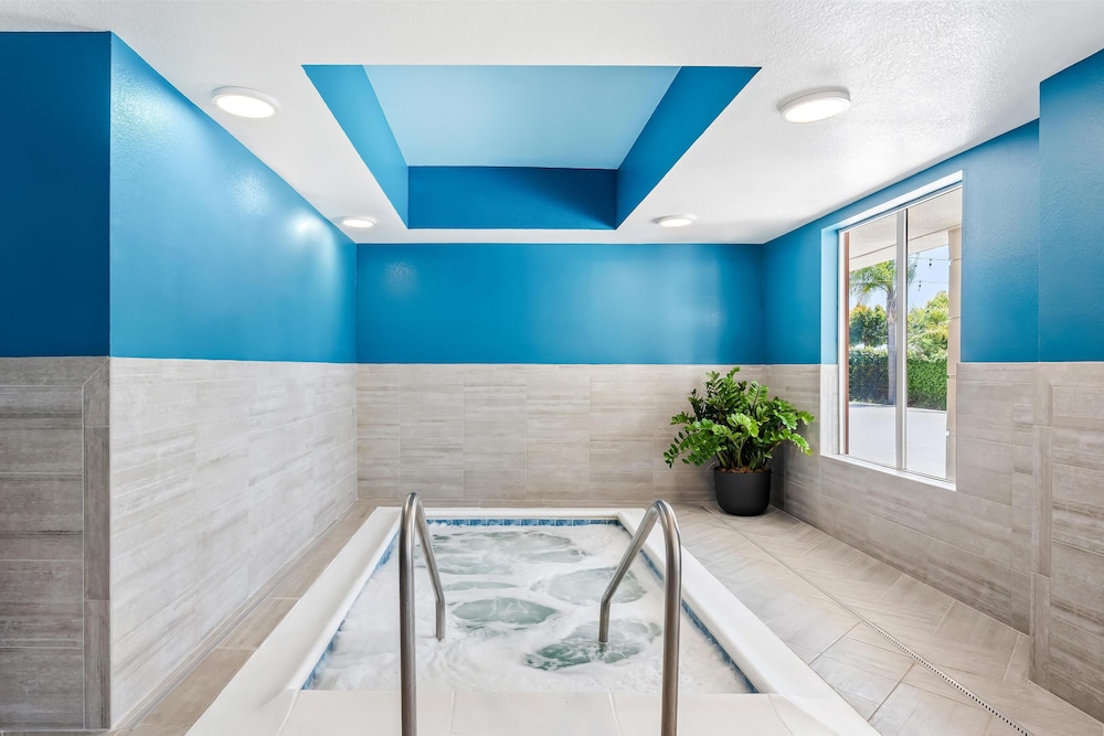 Hampton Inn & Suites Lathrop - photo 45