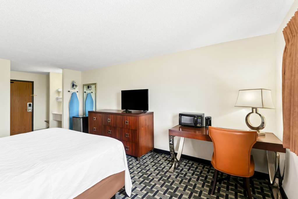 SureStay Hotel by Best Western Manchester - photo 12