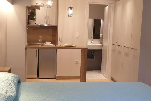 Stylish Studio near Athens Hilton Self Check in — 4-Star Luxury Hotel in Athens, Greece