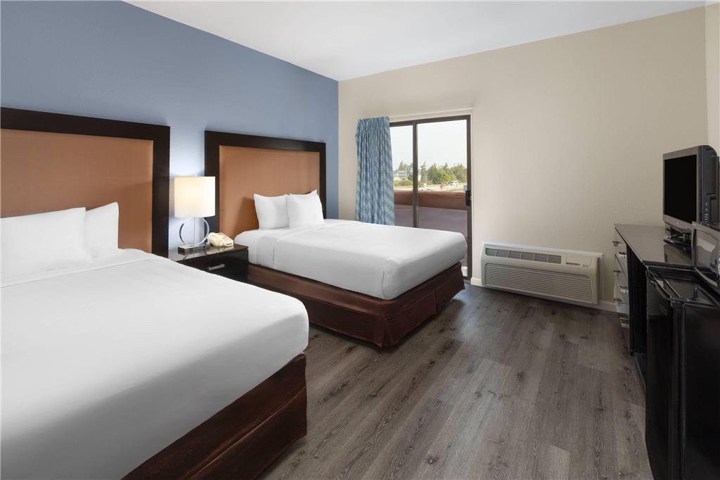 Days Inn by Wyndham Mackinaw City Bridgeview Area - photo 20