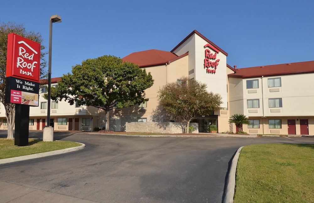 Red Roof Inn San Antonio Airport - featured photo