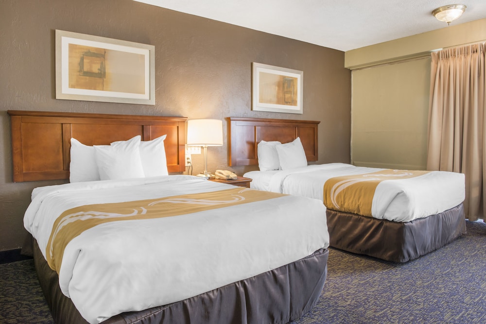 Quality Inn University Center in Pittsburgh, United States