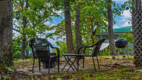Mountain Retreat Ruby's Roost Home & Loft — 4-Star Luxury Hotel in Mentone, United States