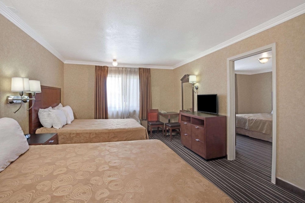 Buena Park Inn - photo 21