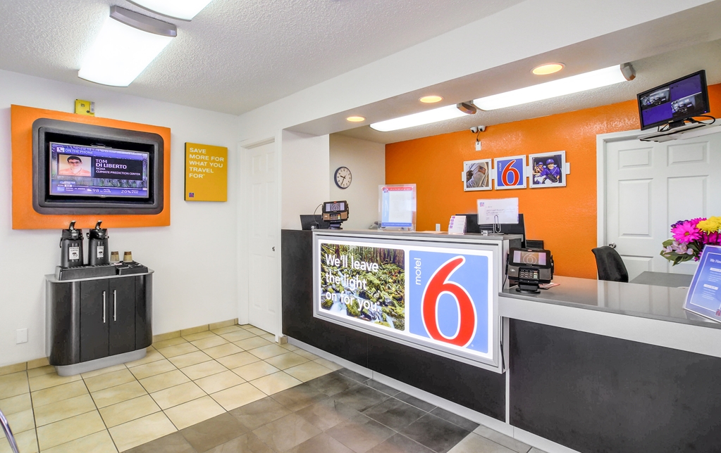Motel 6 Medford OR North - photo 25