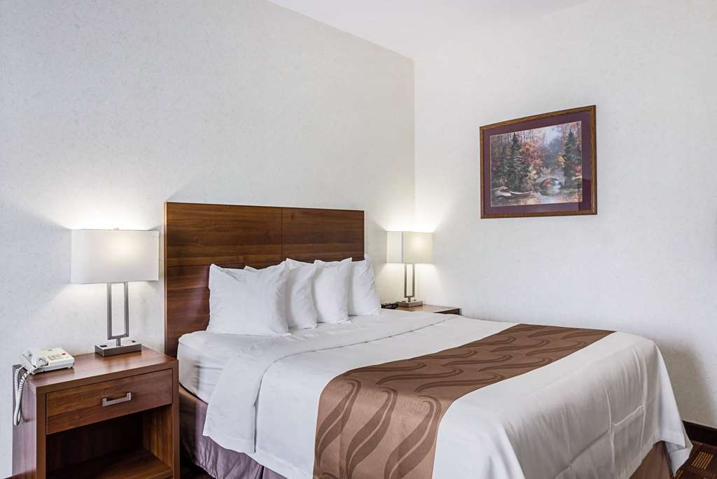 Econo Lodge Luverne I 90 - photo 3