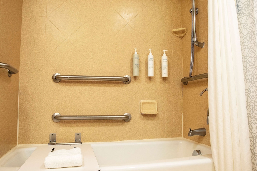 Hampton Inn & Suites Jacksonville - photo 26