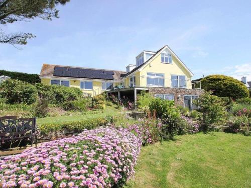 Windrush — 4-Star Luxury Hotel in Newquay, United Kingdom