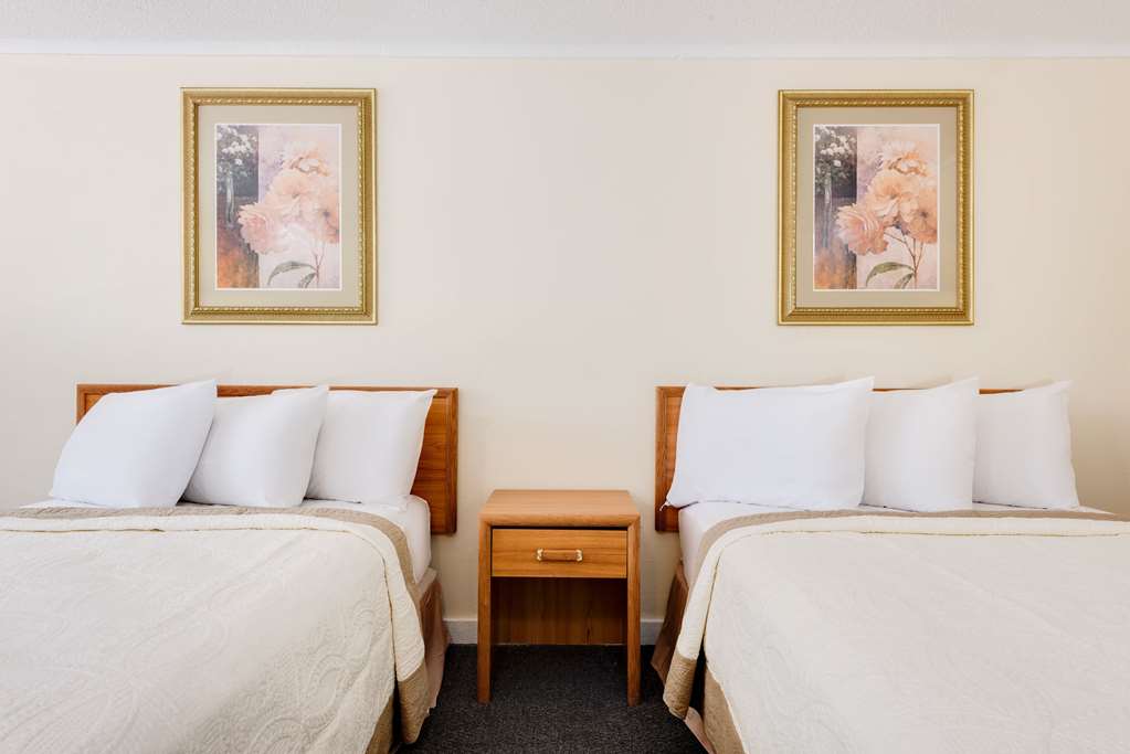 Knights Inn Cleveland Macedonia - photo 7