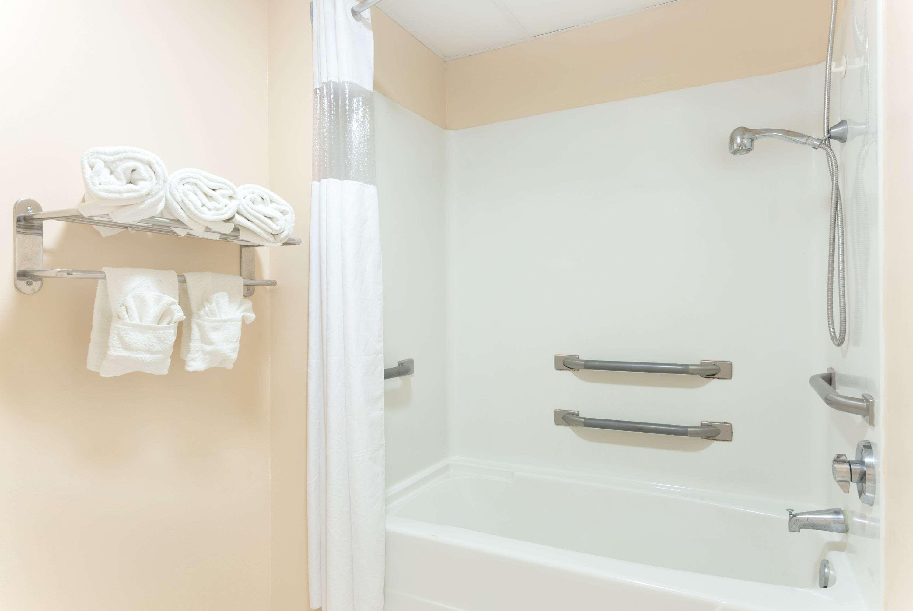 Baymont by Wyndham Cordele - photo 2