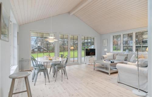 2 Bedroom Nice Home In Hornbæk — 5-Star Luxury Hotel in Hornbaek, Denmark